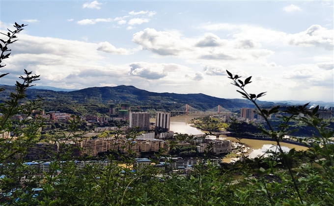 故鄉的秋陽---何建民