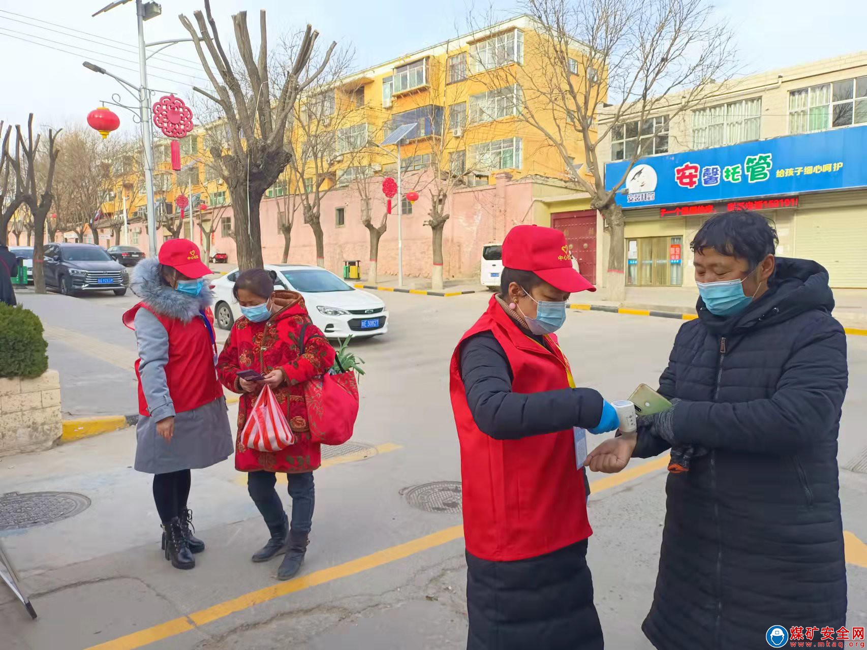 “疫”路誌願  攜手同心