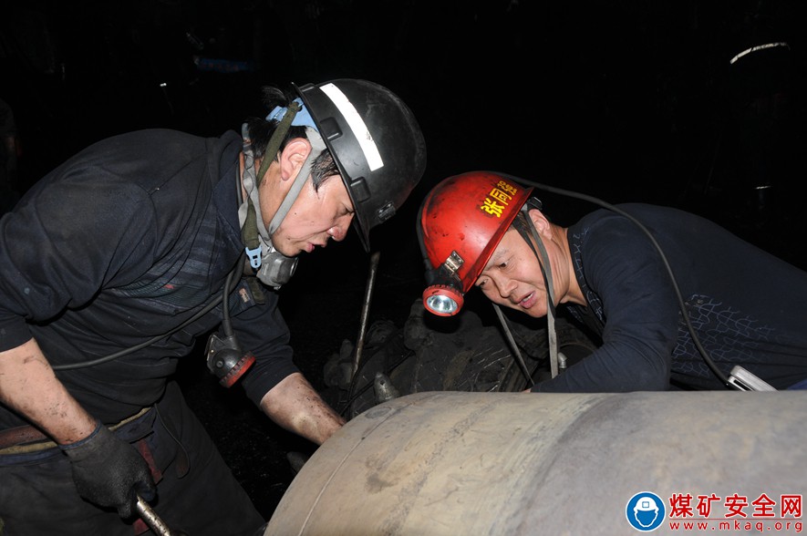 蒲白礦業煤礦運營公司“對標”競賽“賽”出掘進新水平