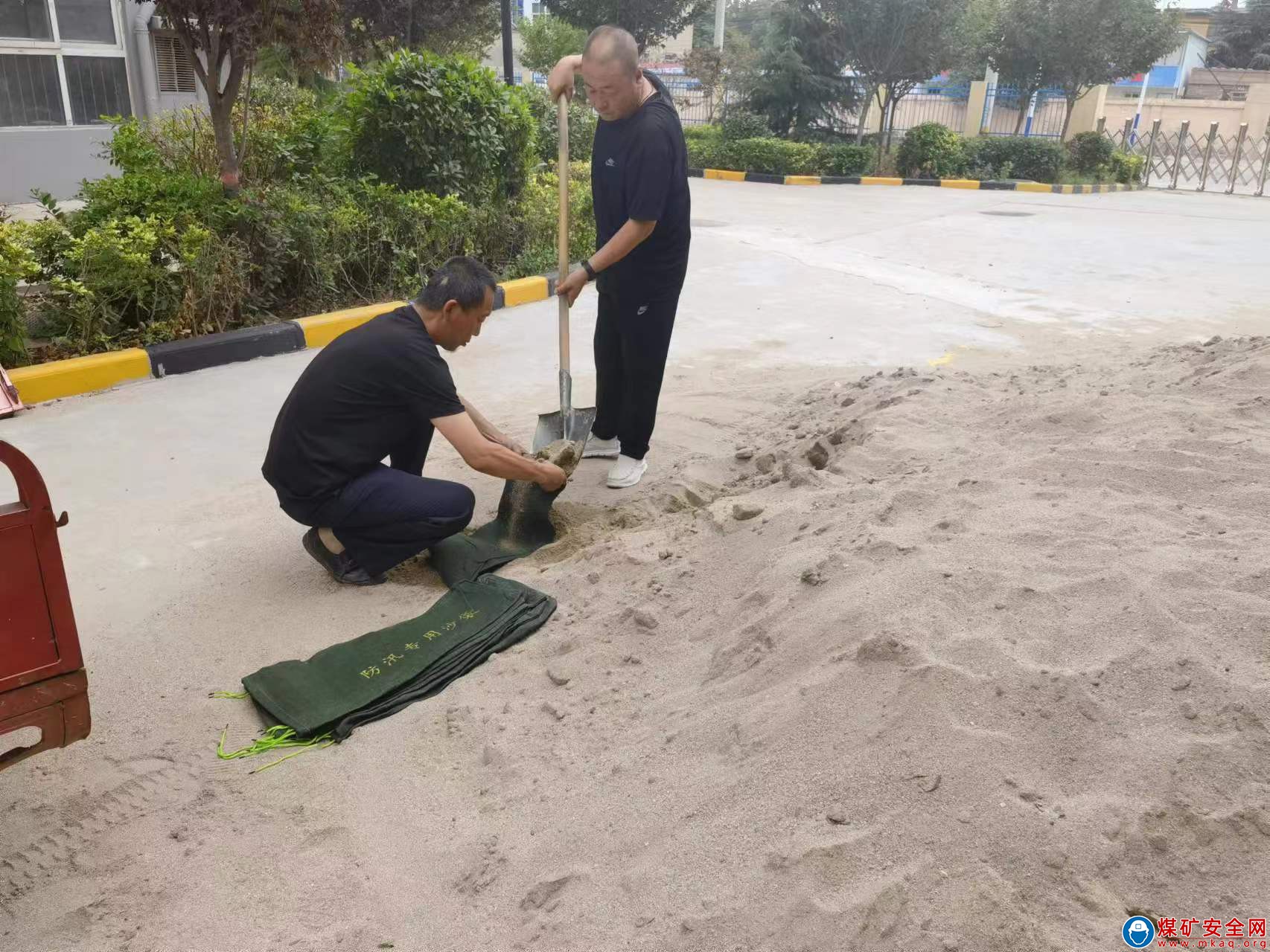 蒲白中心社區：暴雨來的“前 中 後”