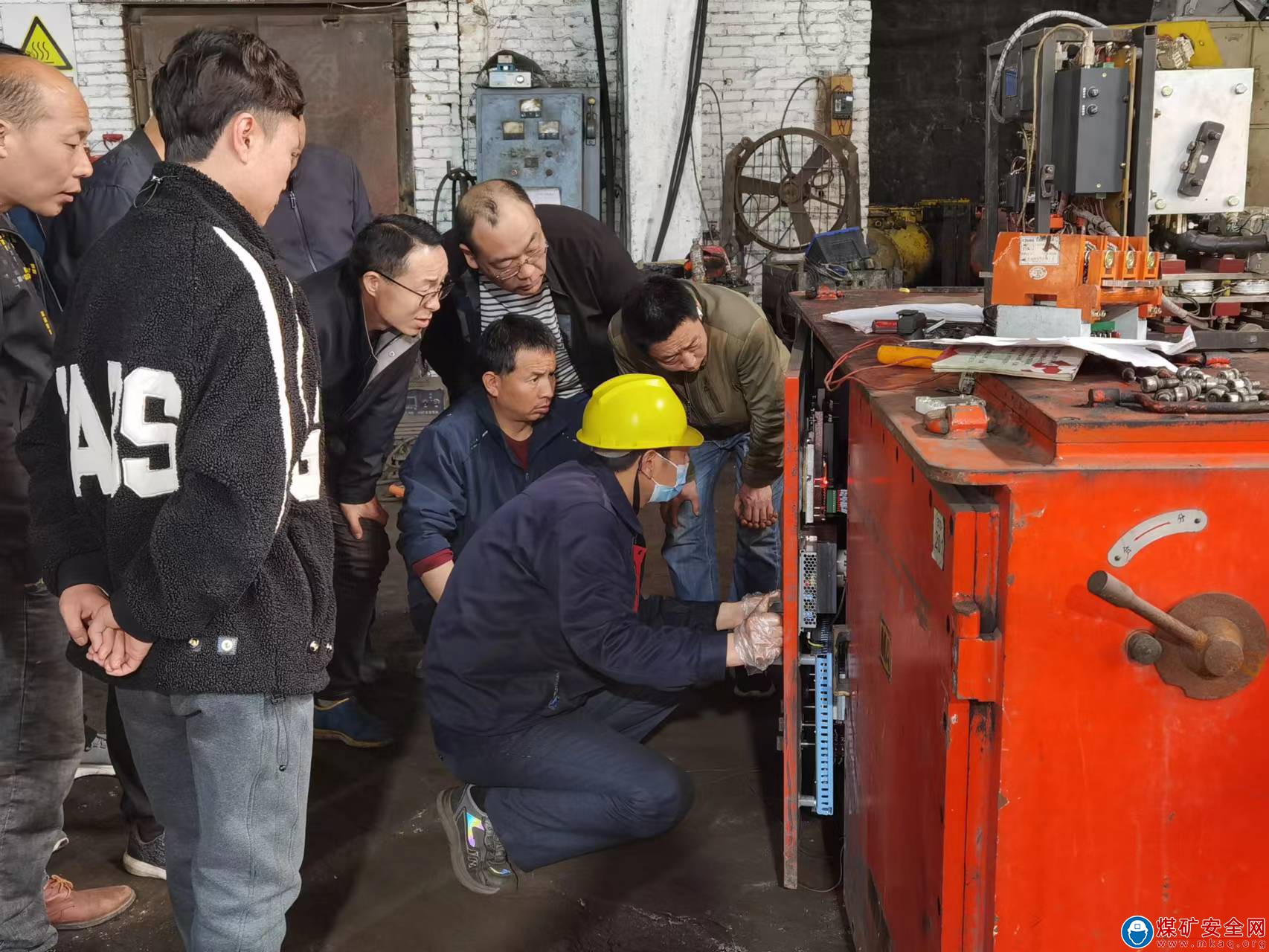 河南能源義煤公司石壕煤礦：嚴格製度 確保落實