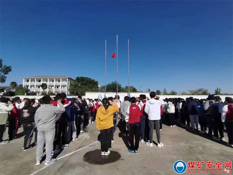 安徽廬江：福元初級中學開展以綠色環保為主題的國旗下演講活動